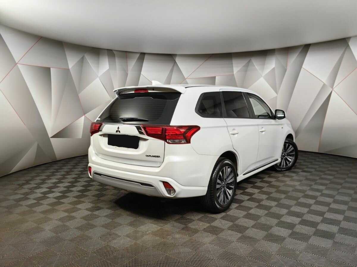 Mitsubishi Outlander 2022 года с пробегом. Фото: #1