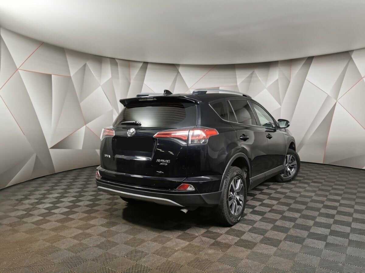Toyota RAV4 2018 года с пробегом. Фото: #1