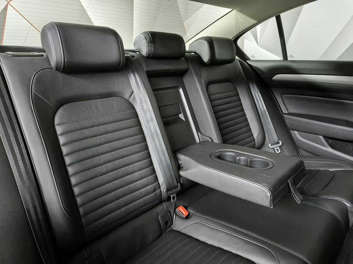 Volkswagen Passat 2017 года с пробегом. Фото: #12