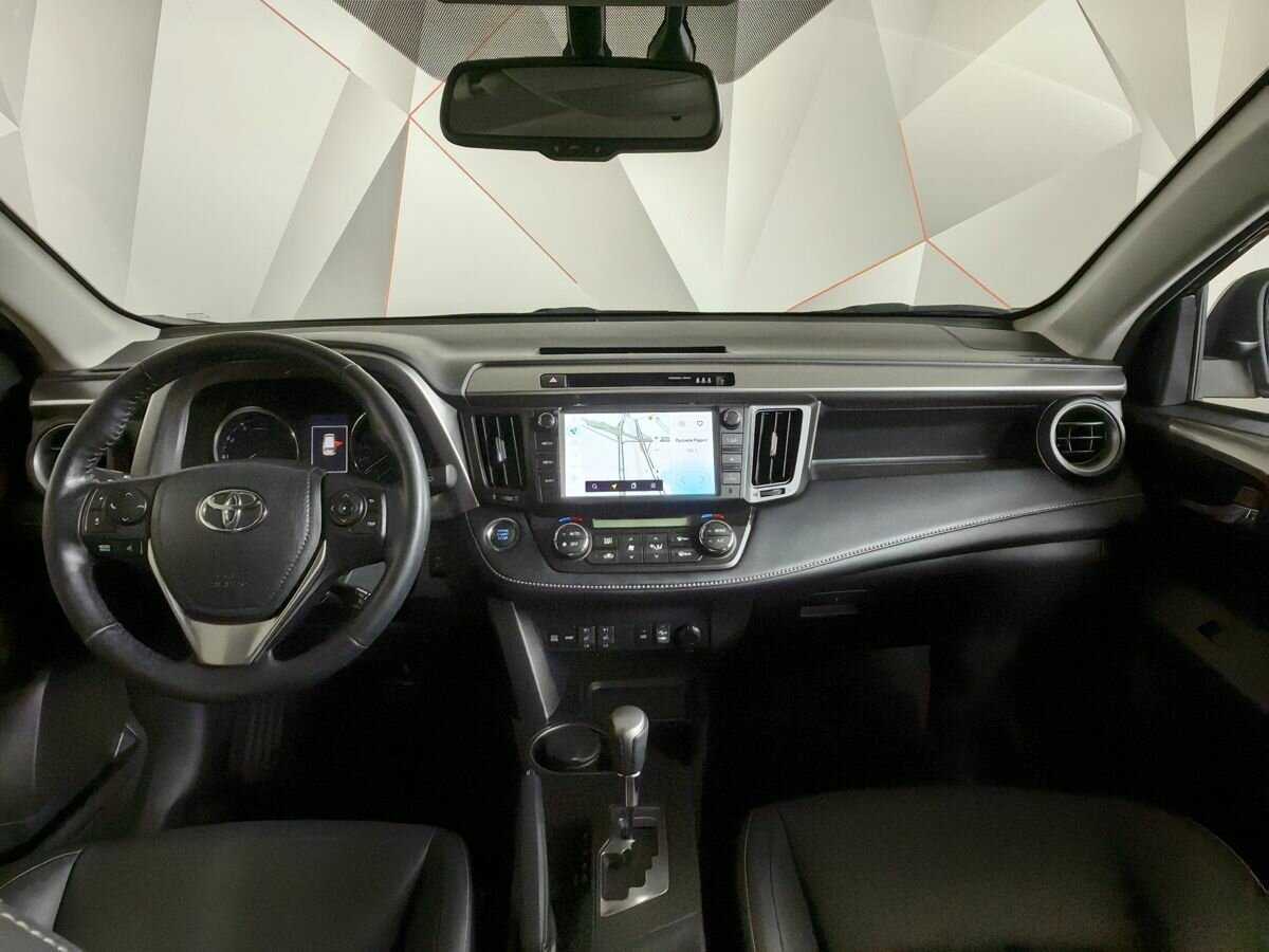 Toyota RAV4 2018 года с пробегом. Фото: #9