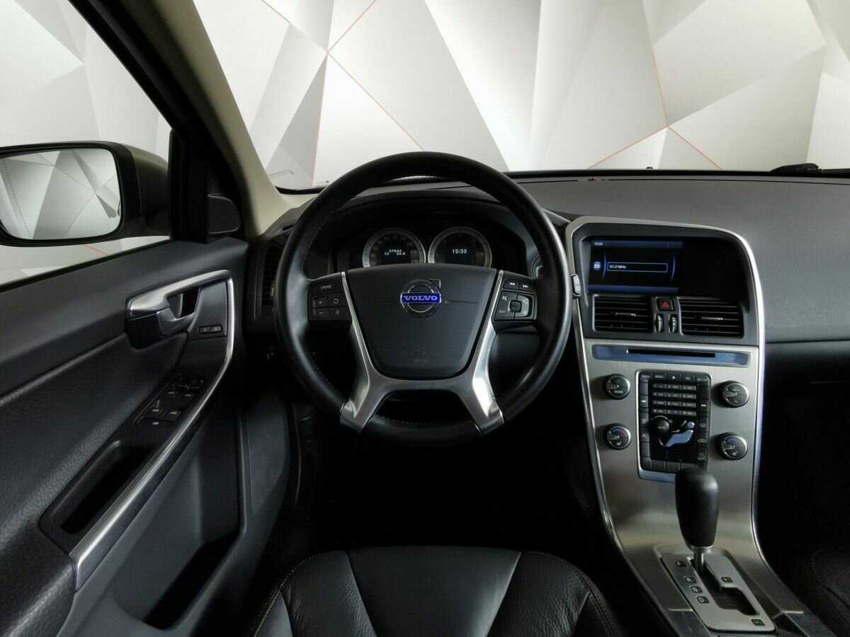 Б/У Вольво ИксЦ60 2012 года. Фото: #14