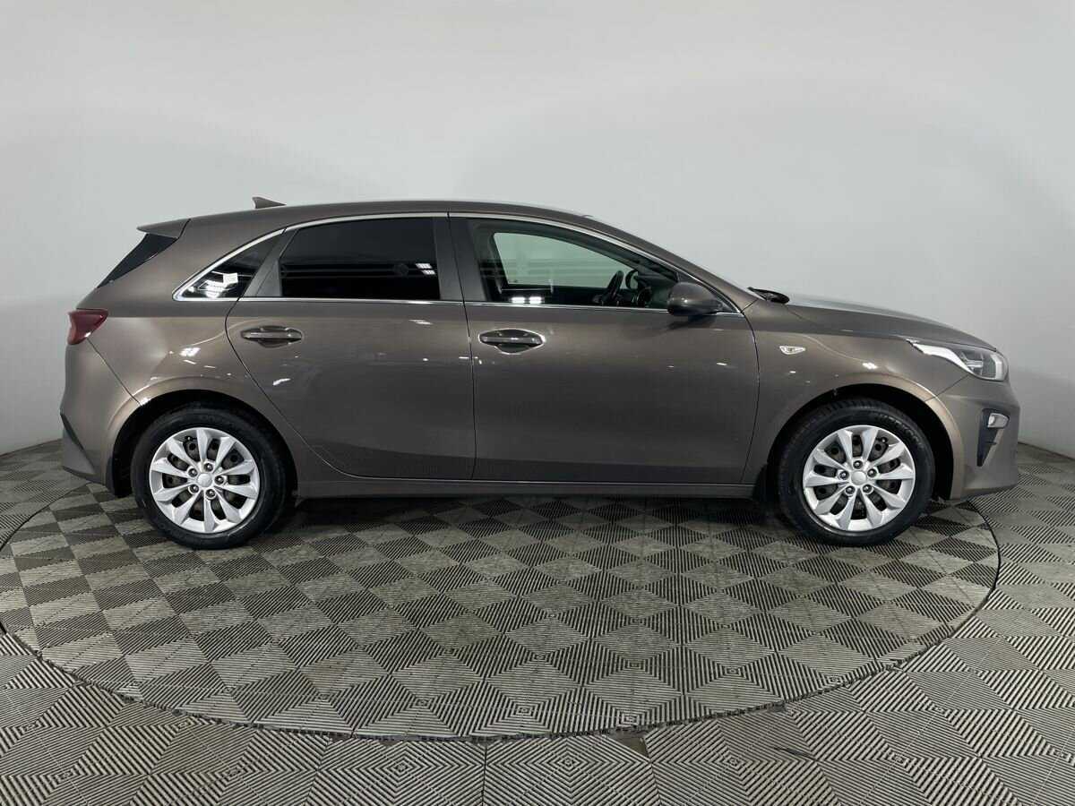 Б/У Киа Сид 2018 года. Фото: #3