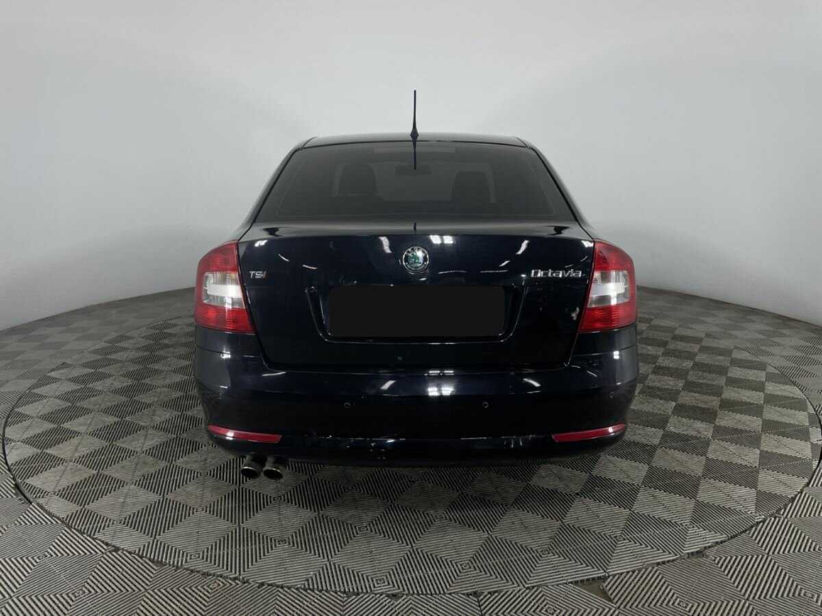 Б/У Шкода Октавия 2012 года. Фото: #2