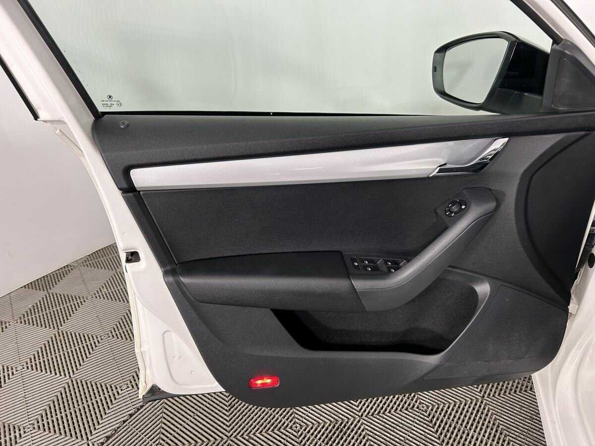 Б/У Шкода Октавия 2014 года. Фото: #7