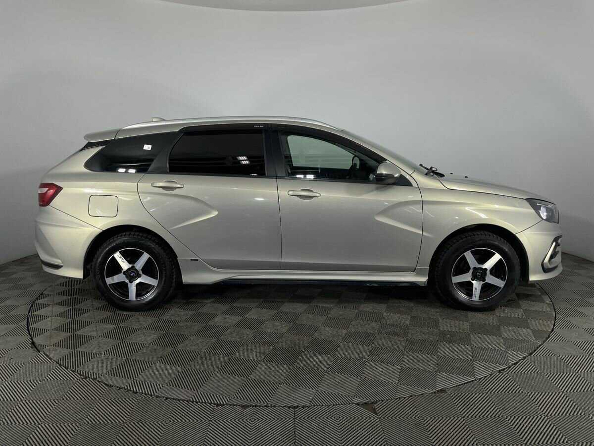 Б/У Лада (ВАЗ) Веста 2018 года. Фото: #3