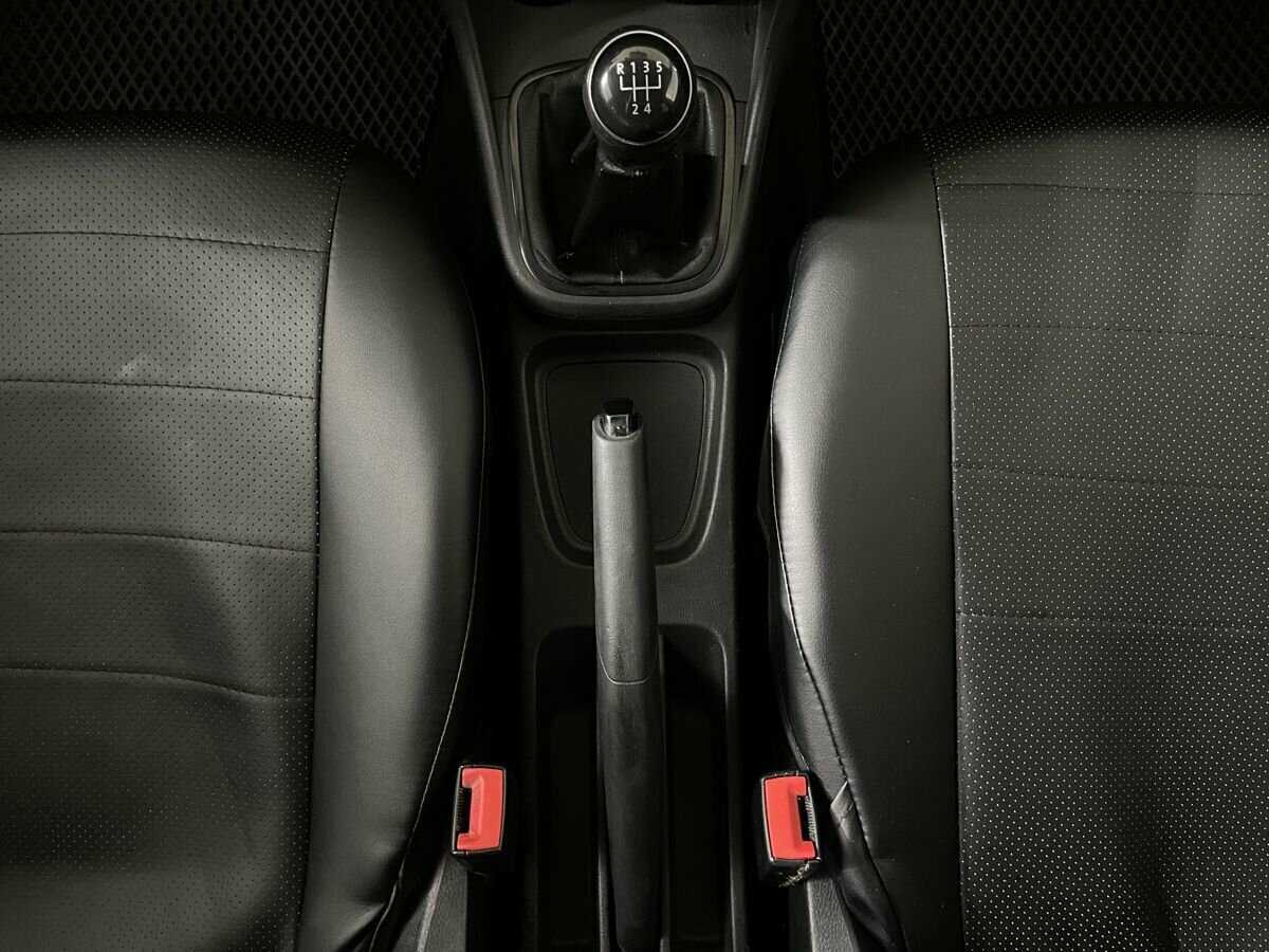 Б/У Фольксваген Поло 2017 года. Фото: #12