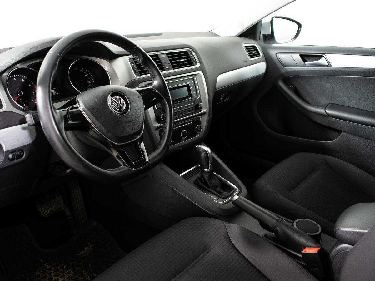 Б/У Фольксваген Джетта 2018 года. Фото: #12