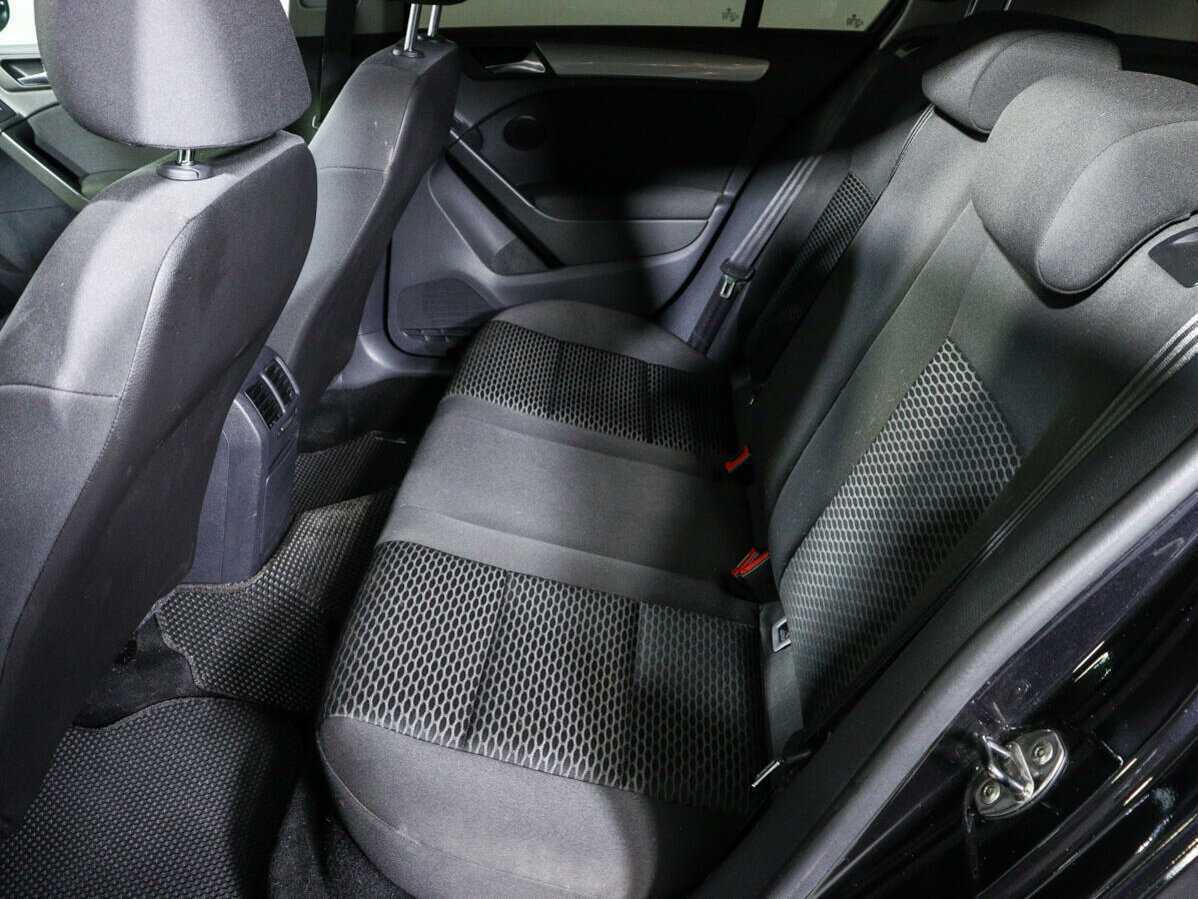 Б/У Фольксваген Гольф 2012 года. Фото: #8