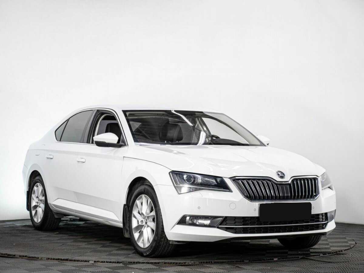 Skoda Superb 2018 года с пробегом. Фото: #2