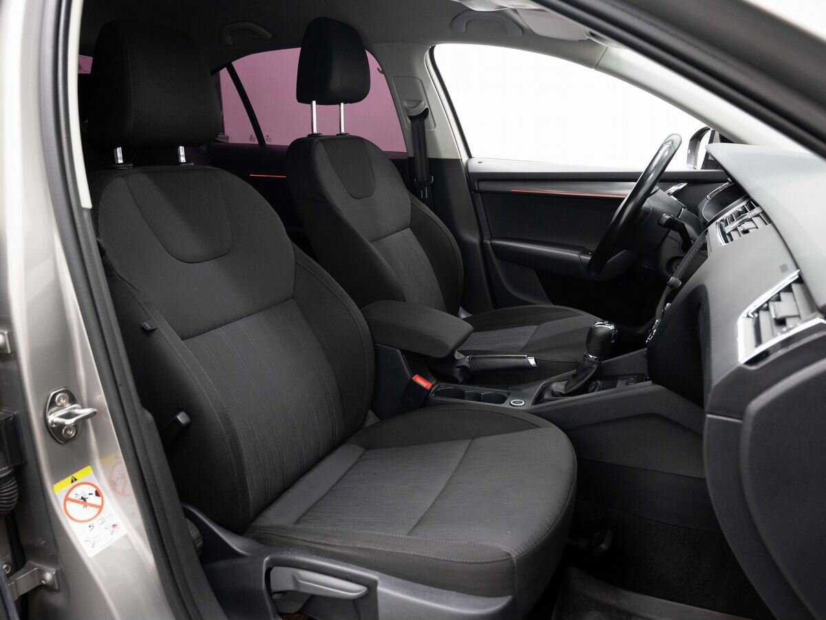 Б/У Шкода Октавия 2017 года. Фото: #11