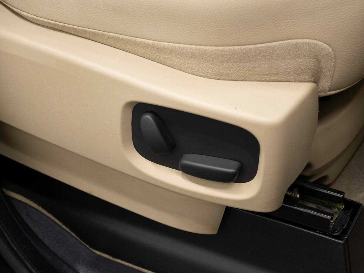 Land Rover Discovery 2014 года с пробегом. Фото: #12