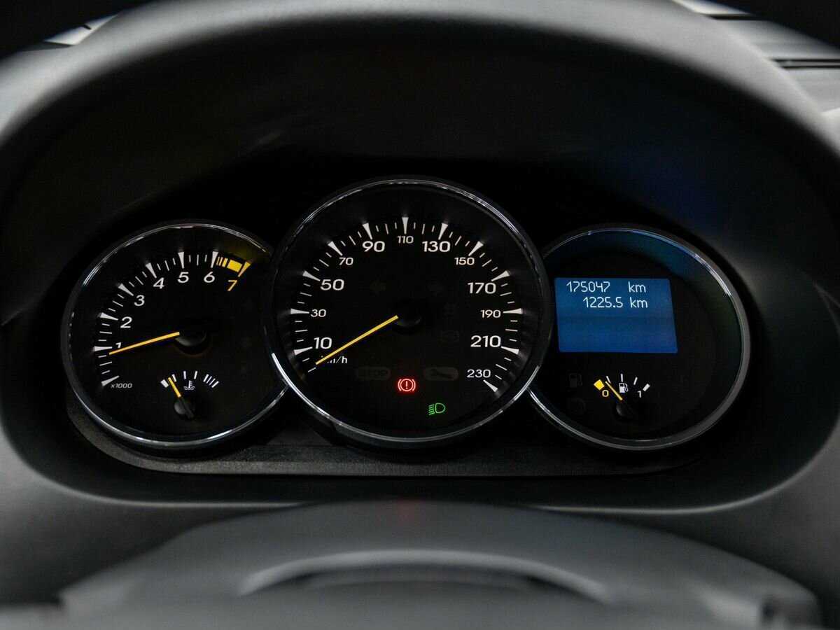 Renault Fluence 2013 года с пробегом. Фото: #19