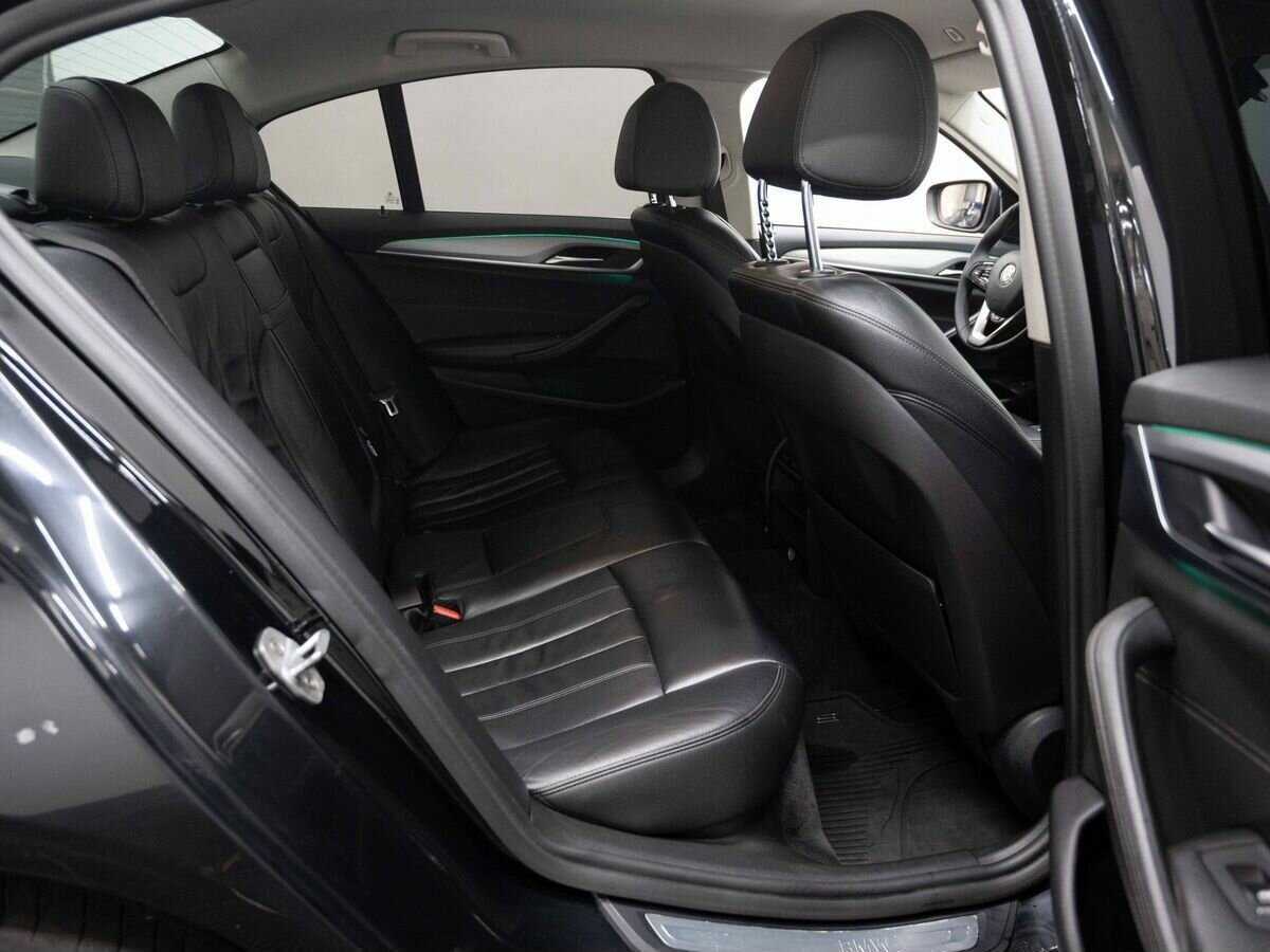 BMW 5 серии 2018 года с пробегом. Фото: #9