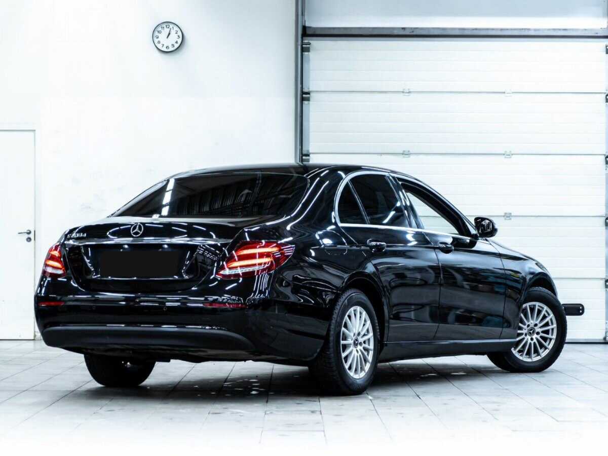 Mercedes-Benz E-Класс 2018 года с пробегом. Фото: #3