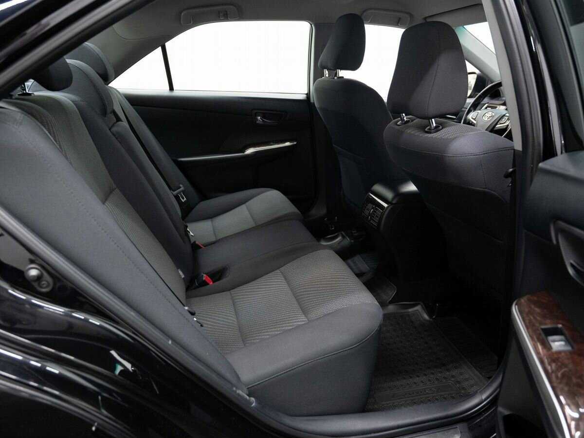 Б/У Тойота Камри 2016 года. Фото: #9