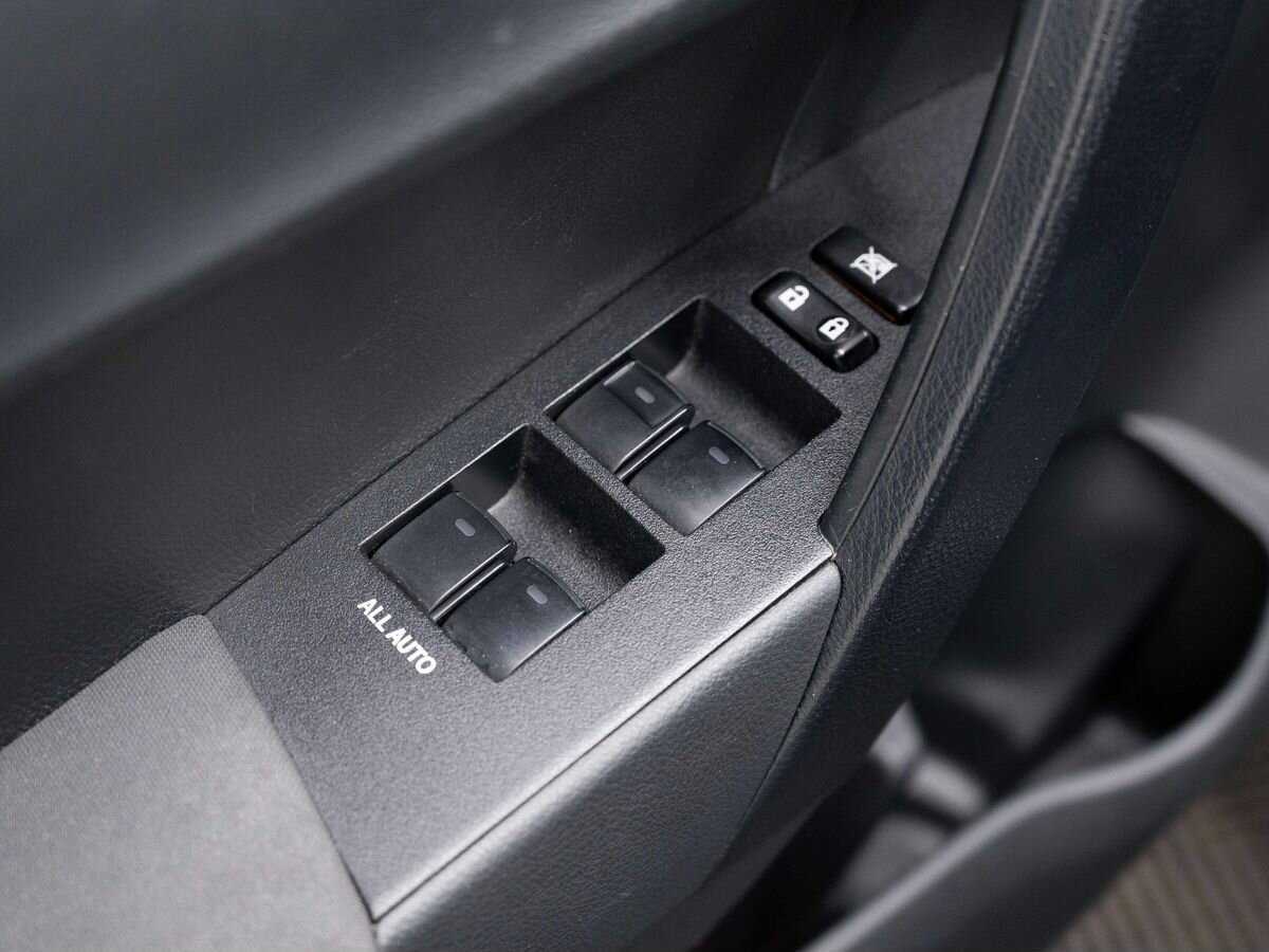 Б/У Тойота Королла 2017 года. Фото: #16