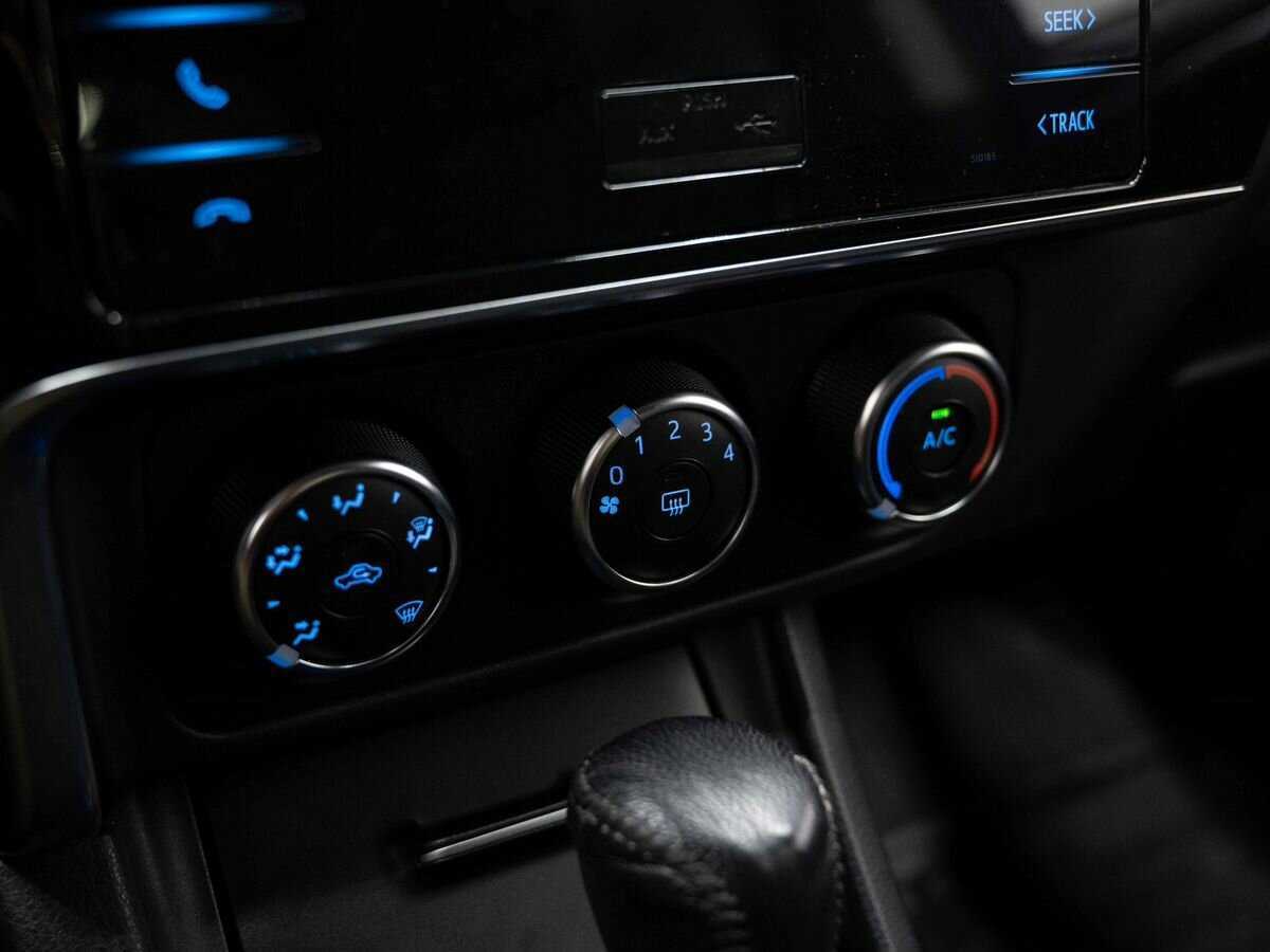 Б/У Тойота Королла 2017 года. Фото: #18