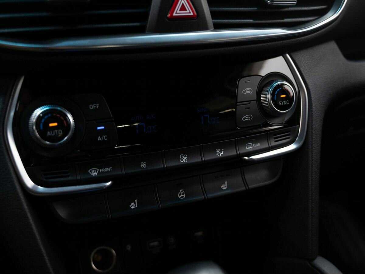 Hyundai Santa Fe 2019 года с пробегом. Фото: #21