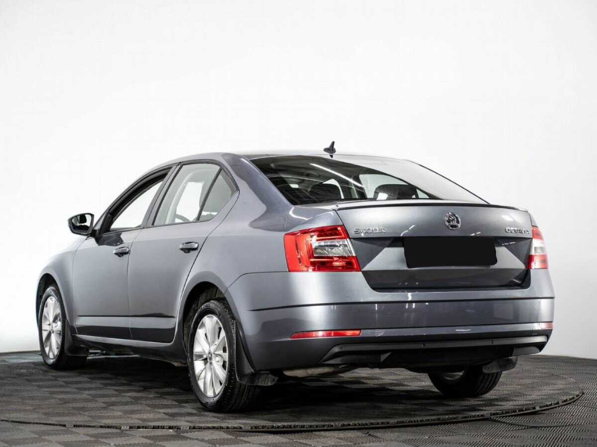 Б/У Шкода Октавия 2017 года. Фото: #5