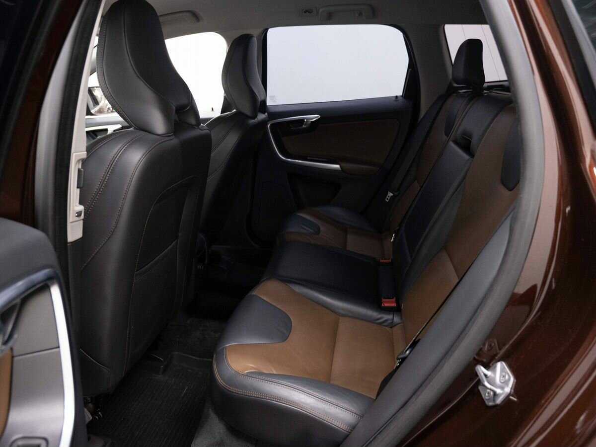 Б/У Вольво ИксЦ60 2014 года. Фото: #8