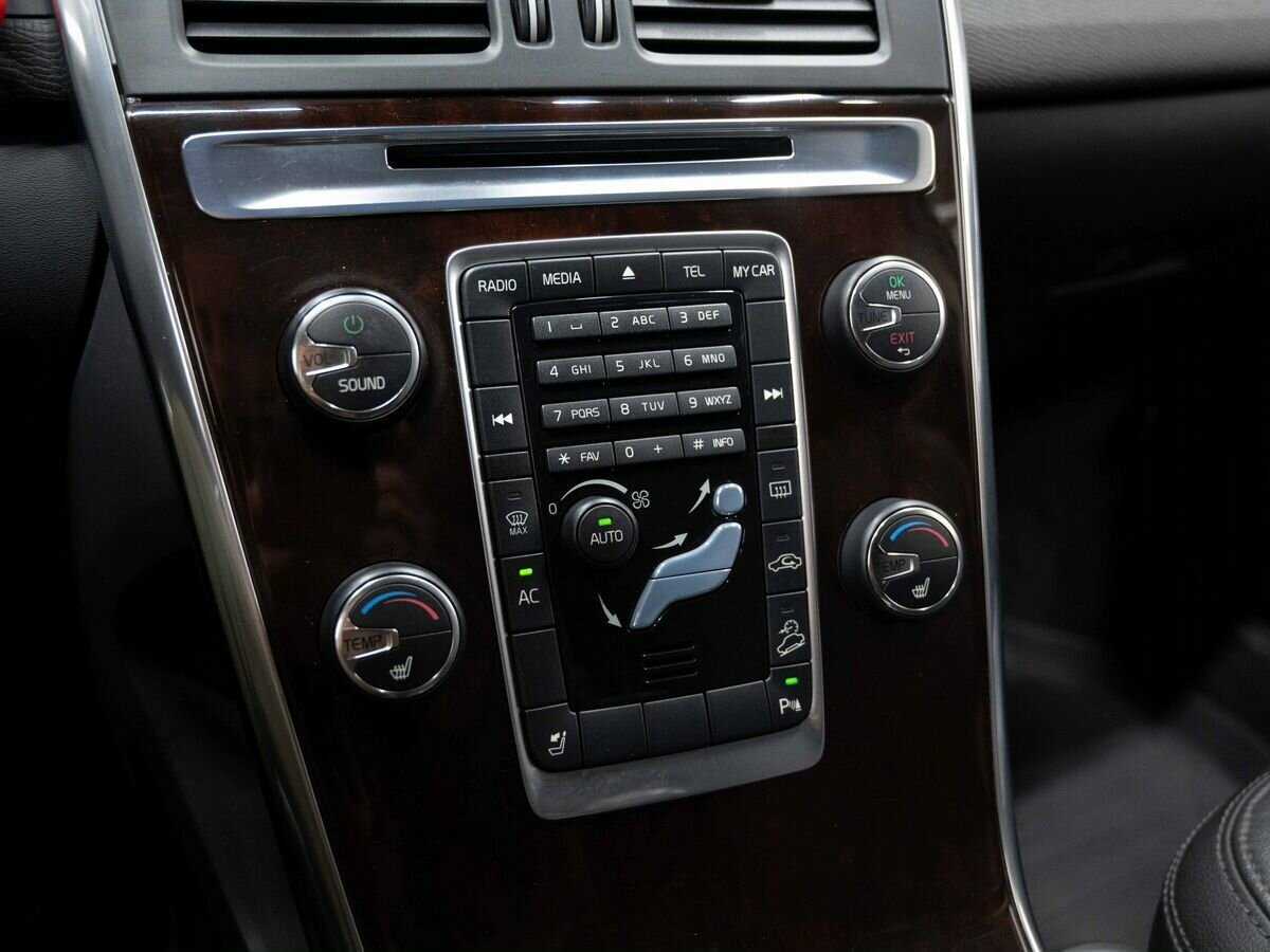 Б/У Вольво ИксЦ60 2012 года. Фото: #18