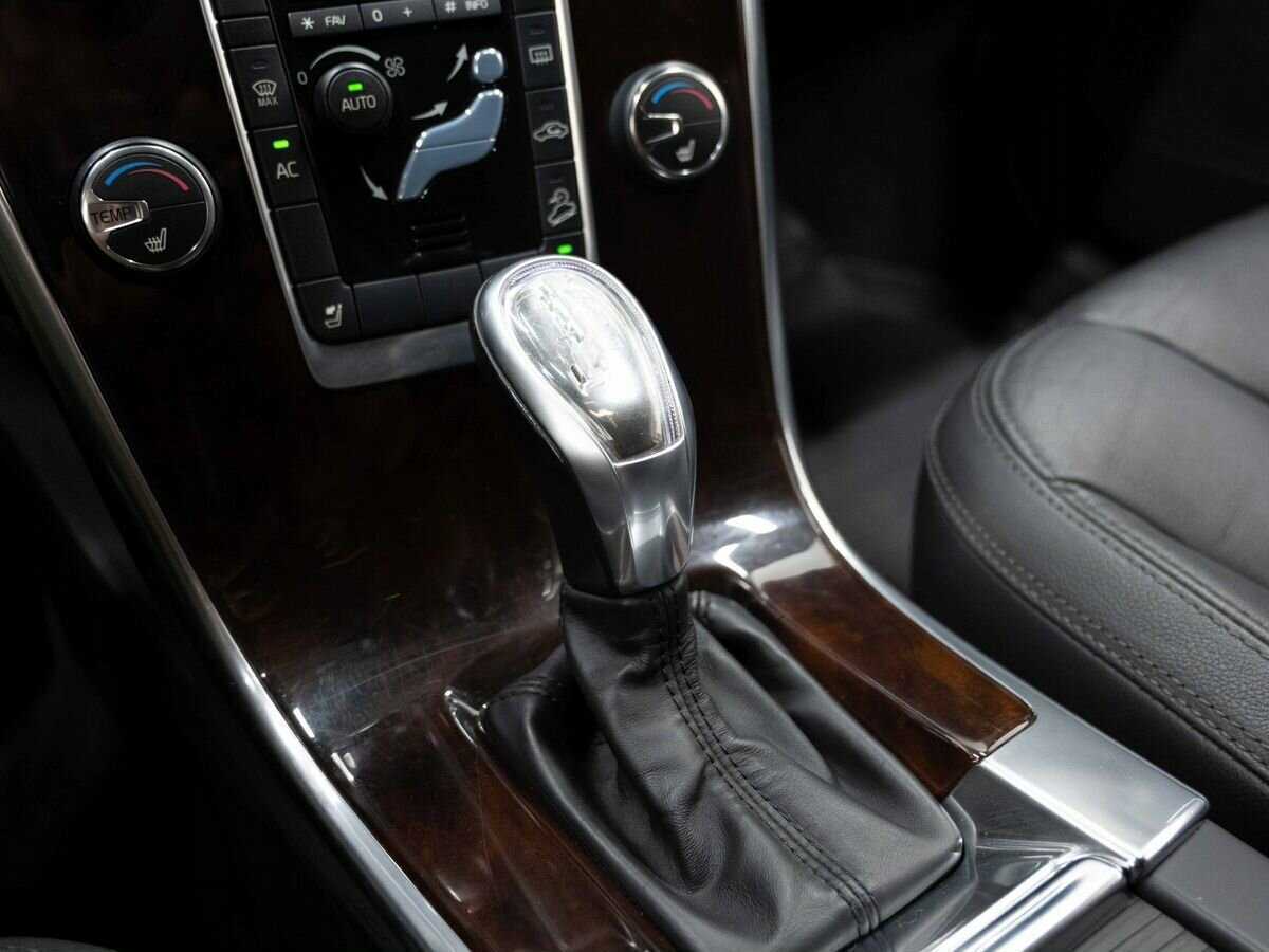 Б/У Вольво ИксЦ60 2012 года. Фото: #19