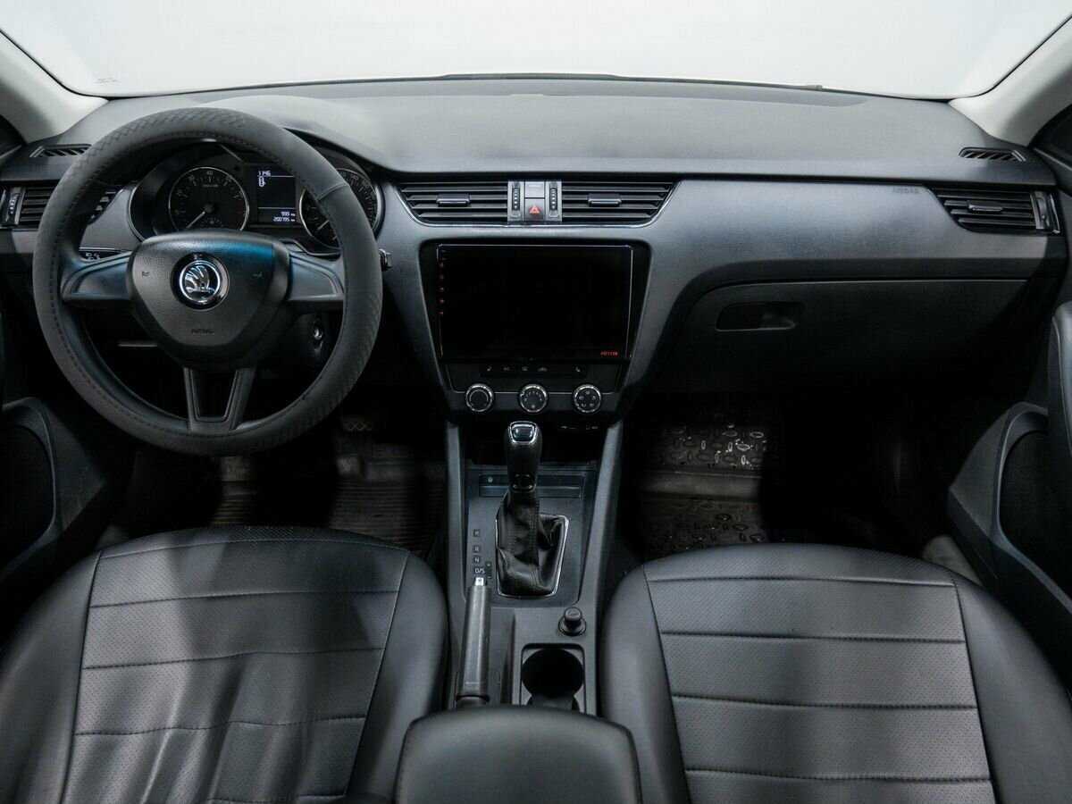 Б/У Шкода Октавия 2017 года. Фото: #9