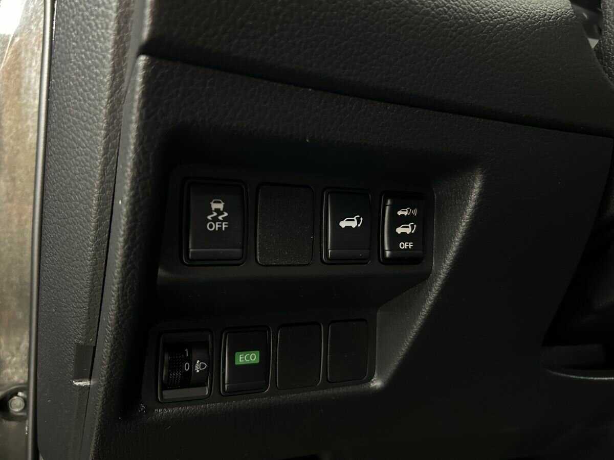 Б/У Ниссан Икс-Трейл 2017 года. Фото: #6