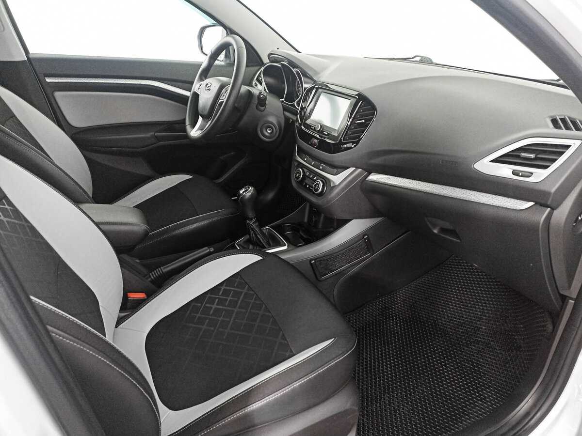 Б/У Лада (ВАЗ) Веста 2017 года. Фото: #8