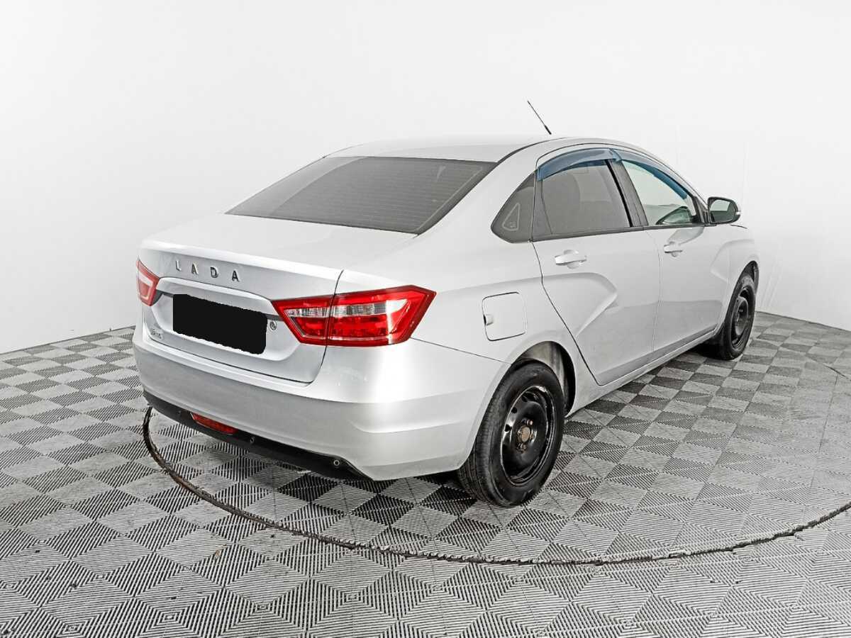 Б/У Лада (ВАЗ) Веста 2015 года. Фото: #4