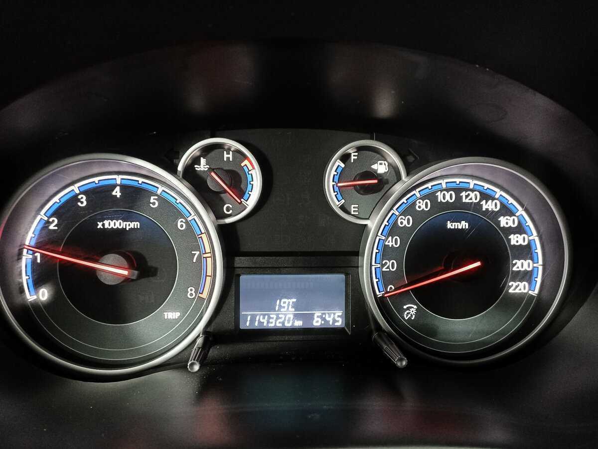 Б/У Сузуки С-Икс4 2013 года. Фото: #8