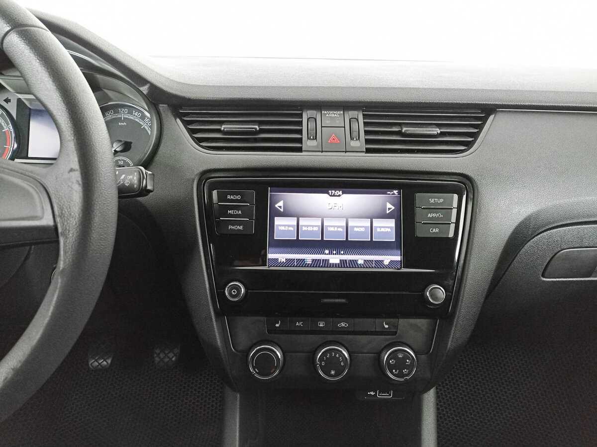 Б/У Шкода Октавия 2019 года. Фото: #12