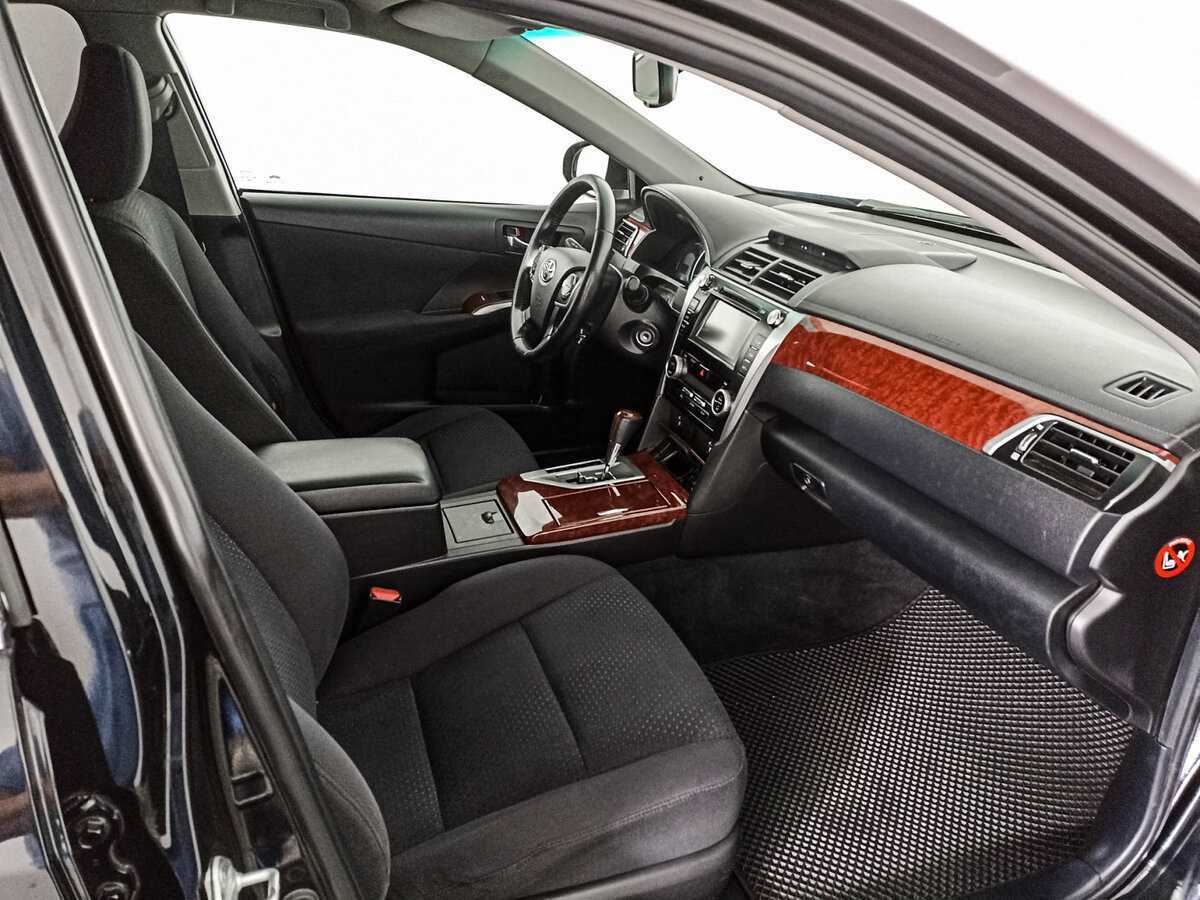 Б/У Тойота Камри 2012 года. Фото: #8