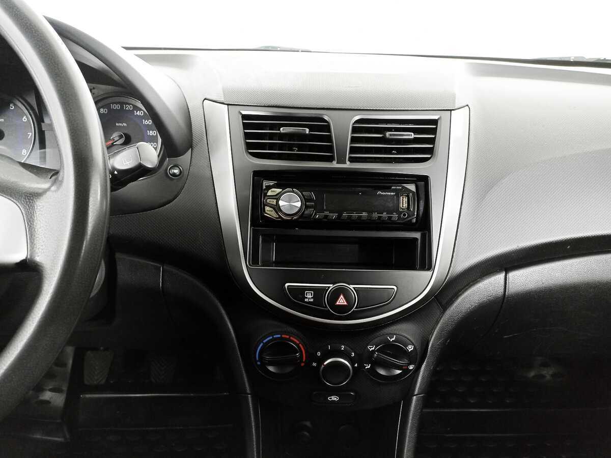 Б/У Хендай Солярис 2014 года. Фото: #12