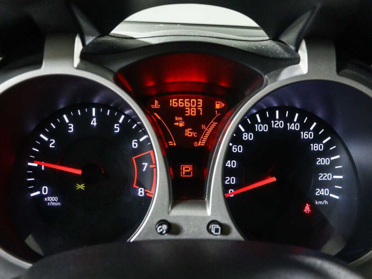 Б/У Ниссан Жук 2012 года. Фото: #8