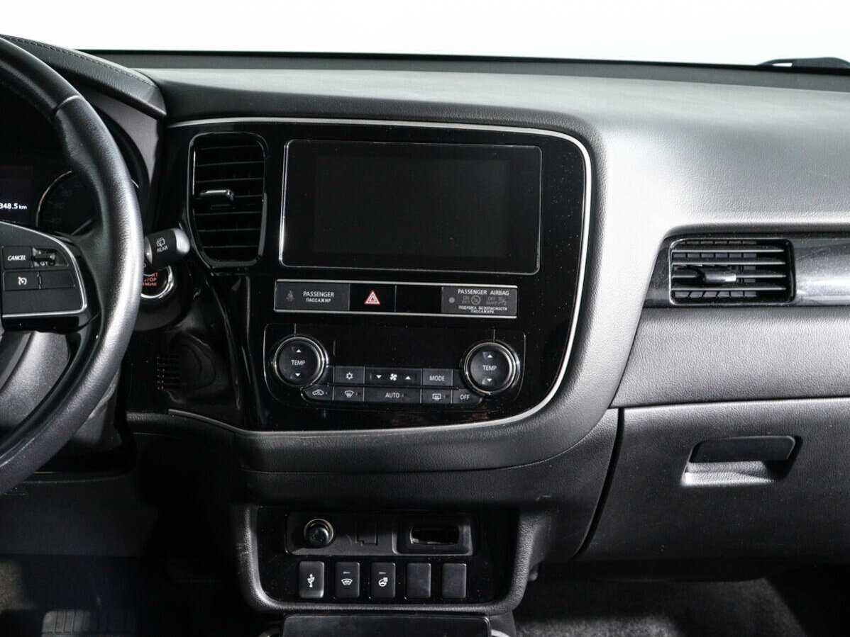 Mitsubishi Outlander 2018 года с пробегом. Фото: #12
