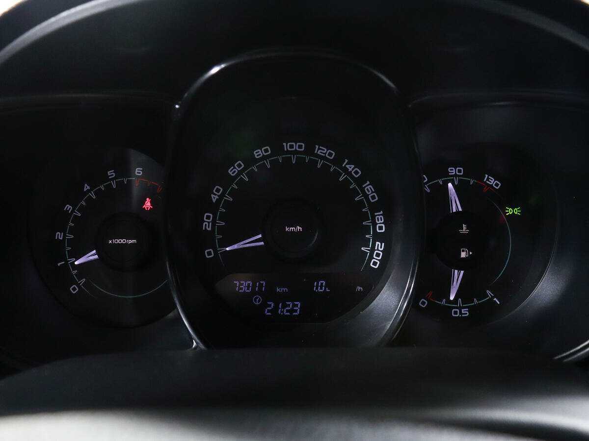 Б/У Лада (ВАЗ) Веста 2016 года. Фото: #10