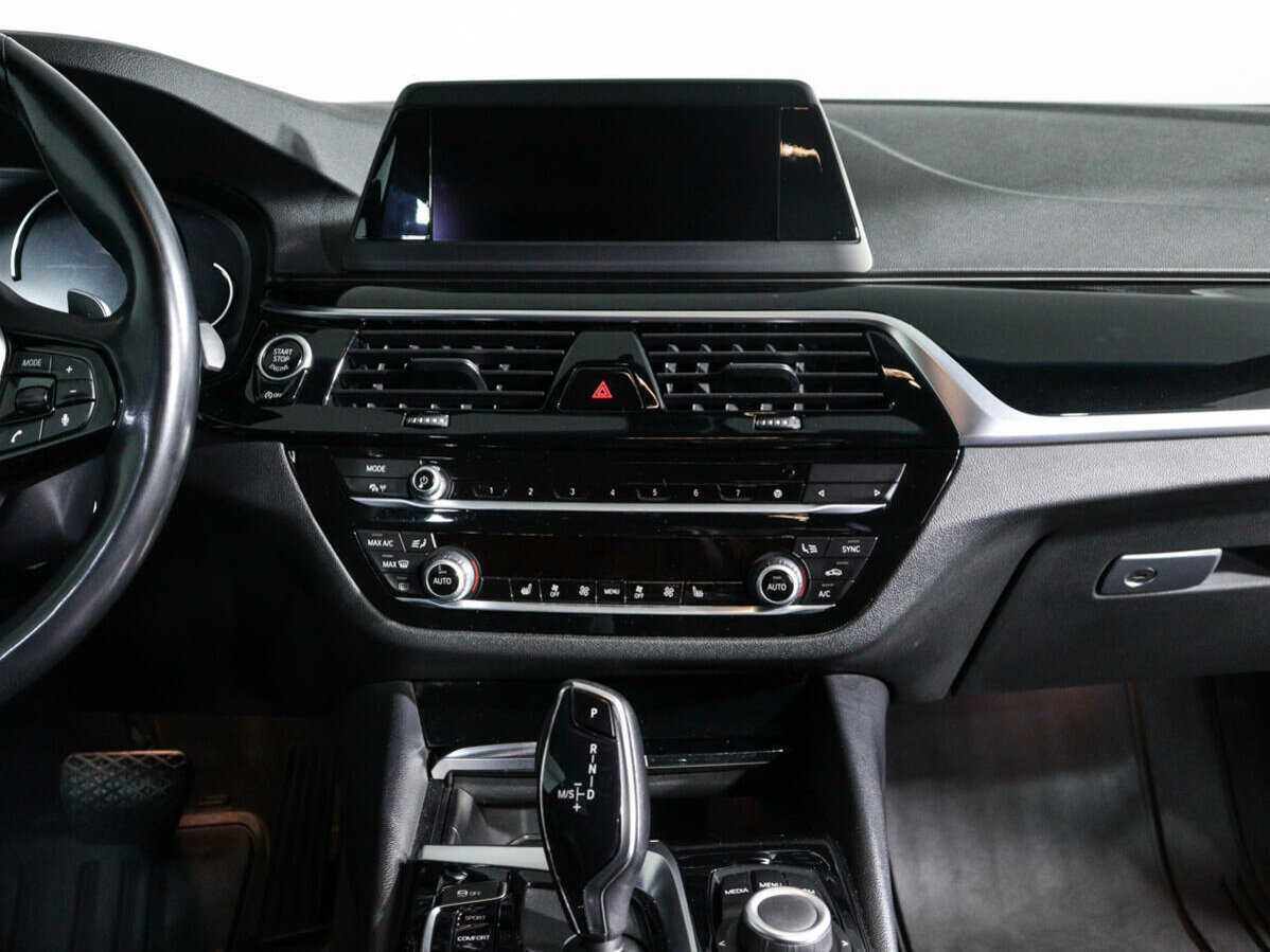 BMW 5 серии 2019 года с пробегом. Фото: #10