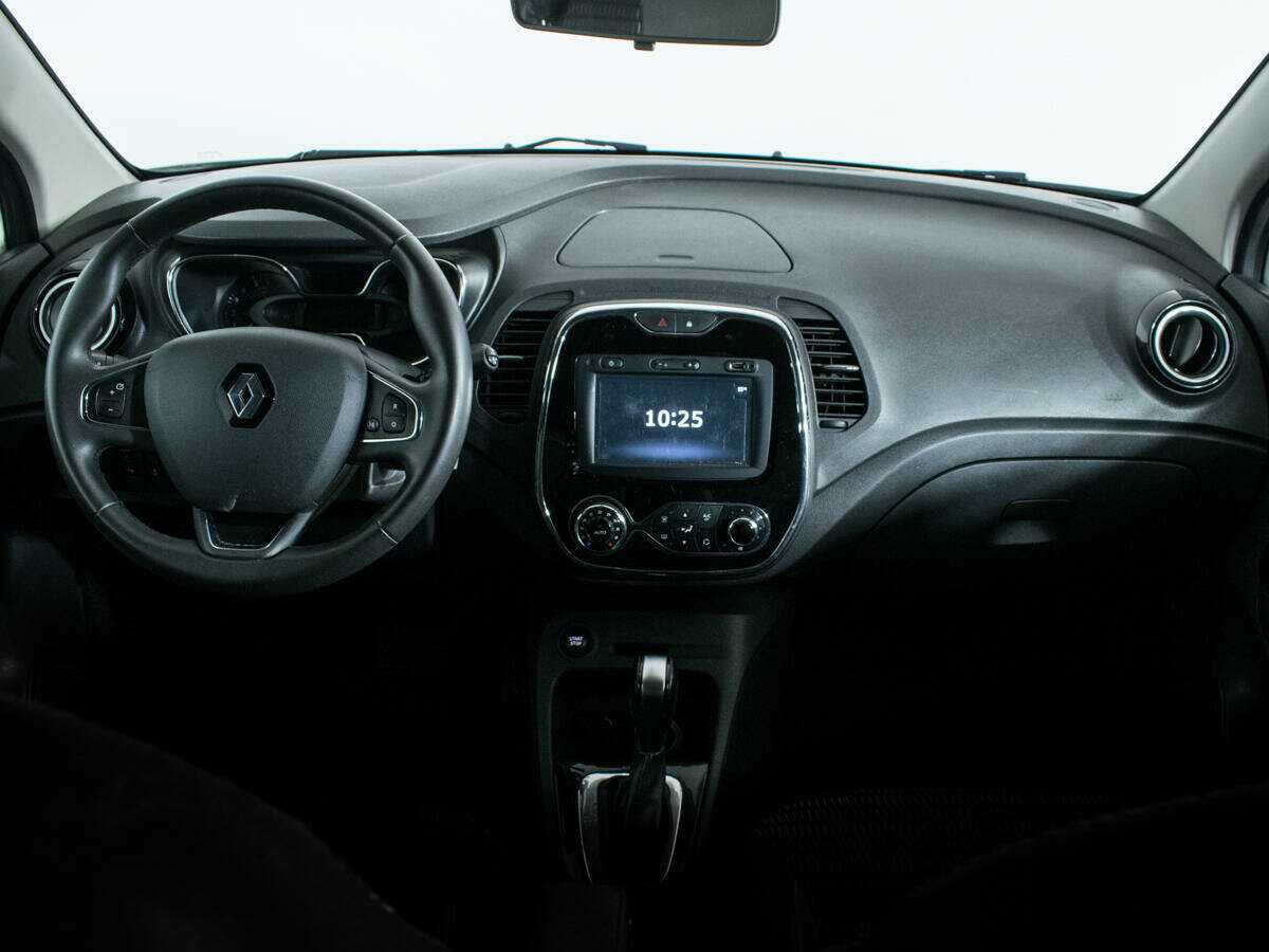 Б/У Рено Каптюр 2017 года. Фото: #11