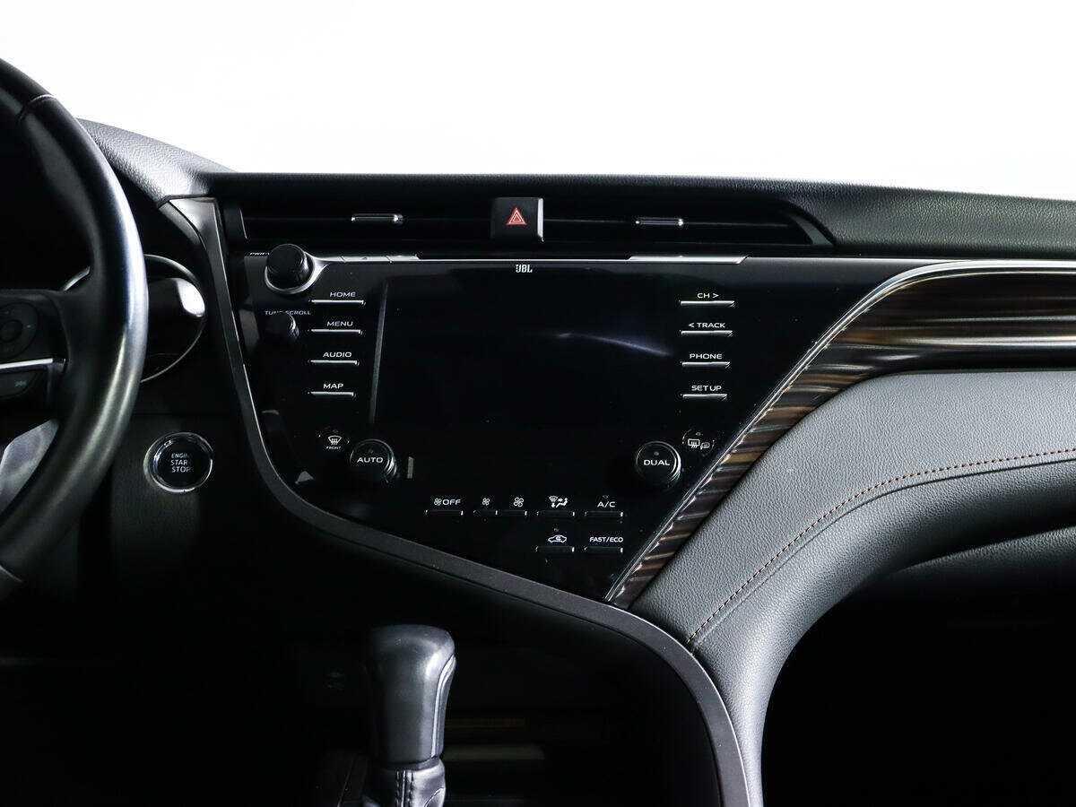 Toyota Camry 2018 года с пробегом. Фото: #10
