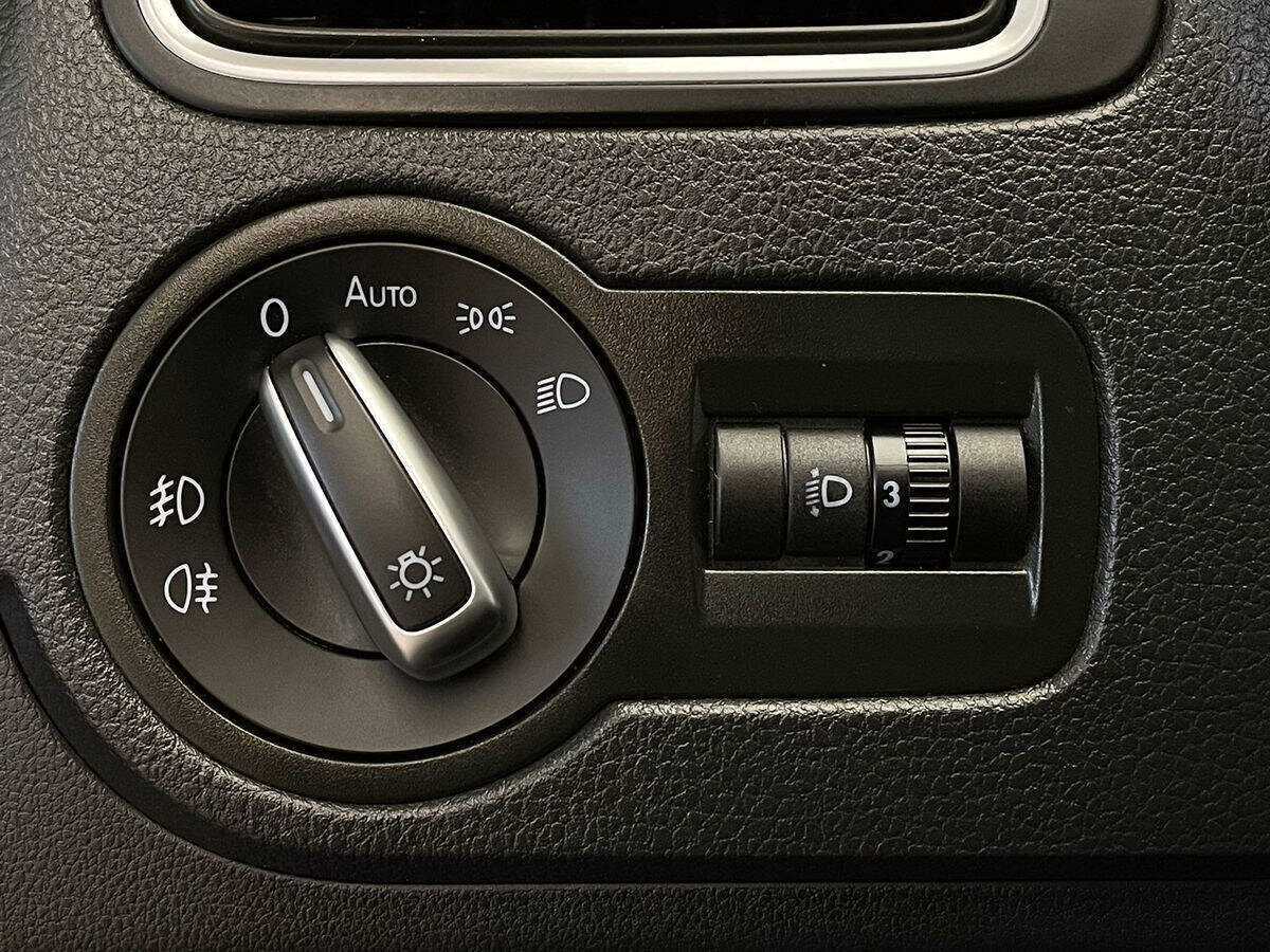 Б/У Фольксваген Поло 2018 года. Фото: #13