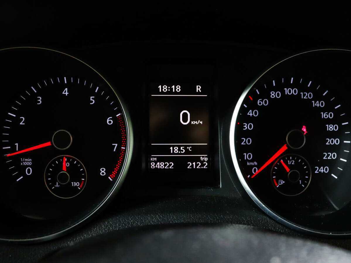 Б/У Фольксваген Гольф 2012 года. Фото: #8