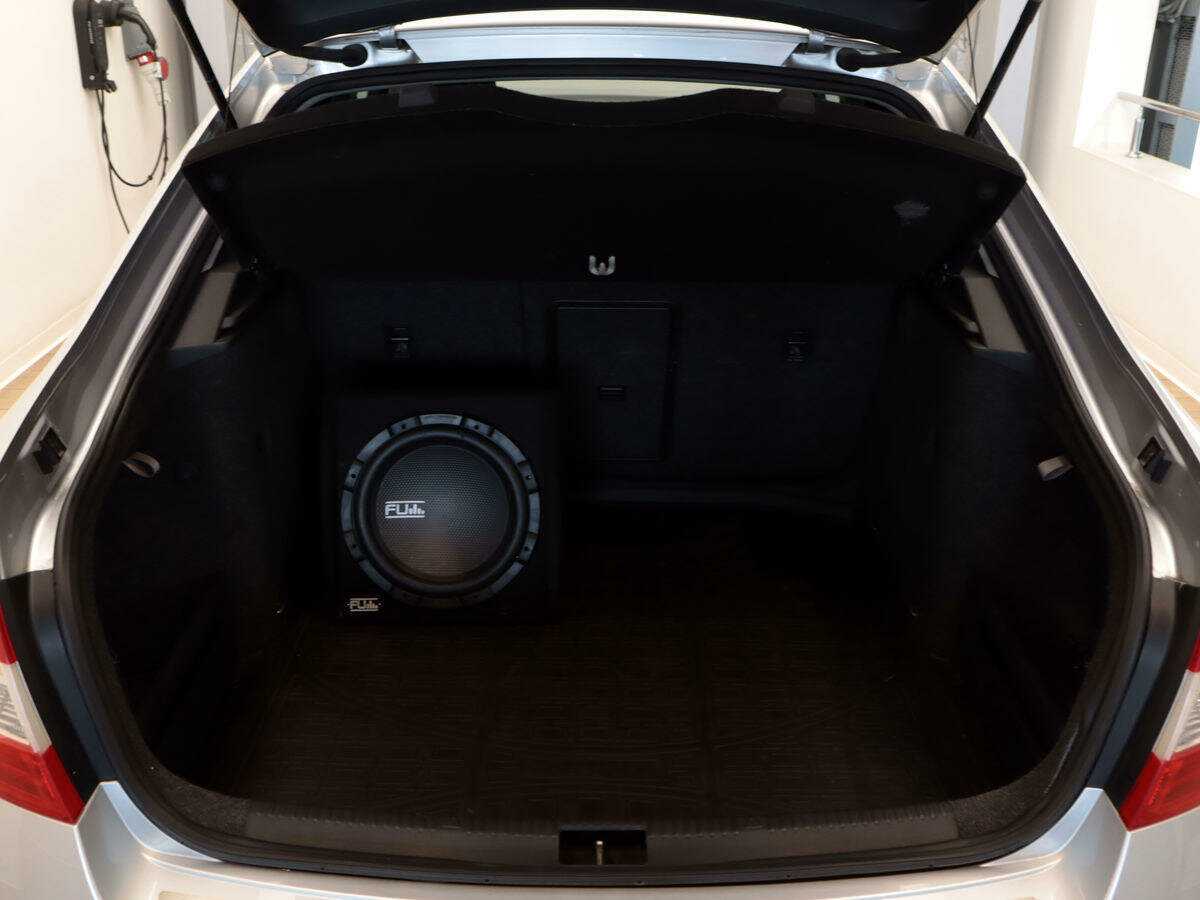 Б/У Шкода Октавия 2013 года. Фото: #9