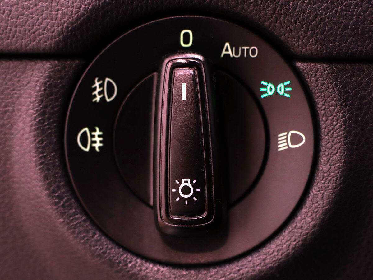 Б/У Шкода Октавия 2013 года. Фото: #14