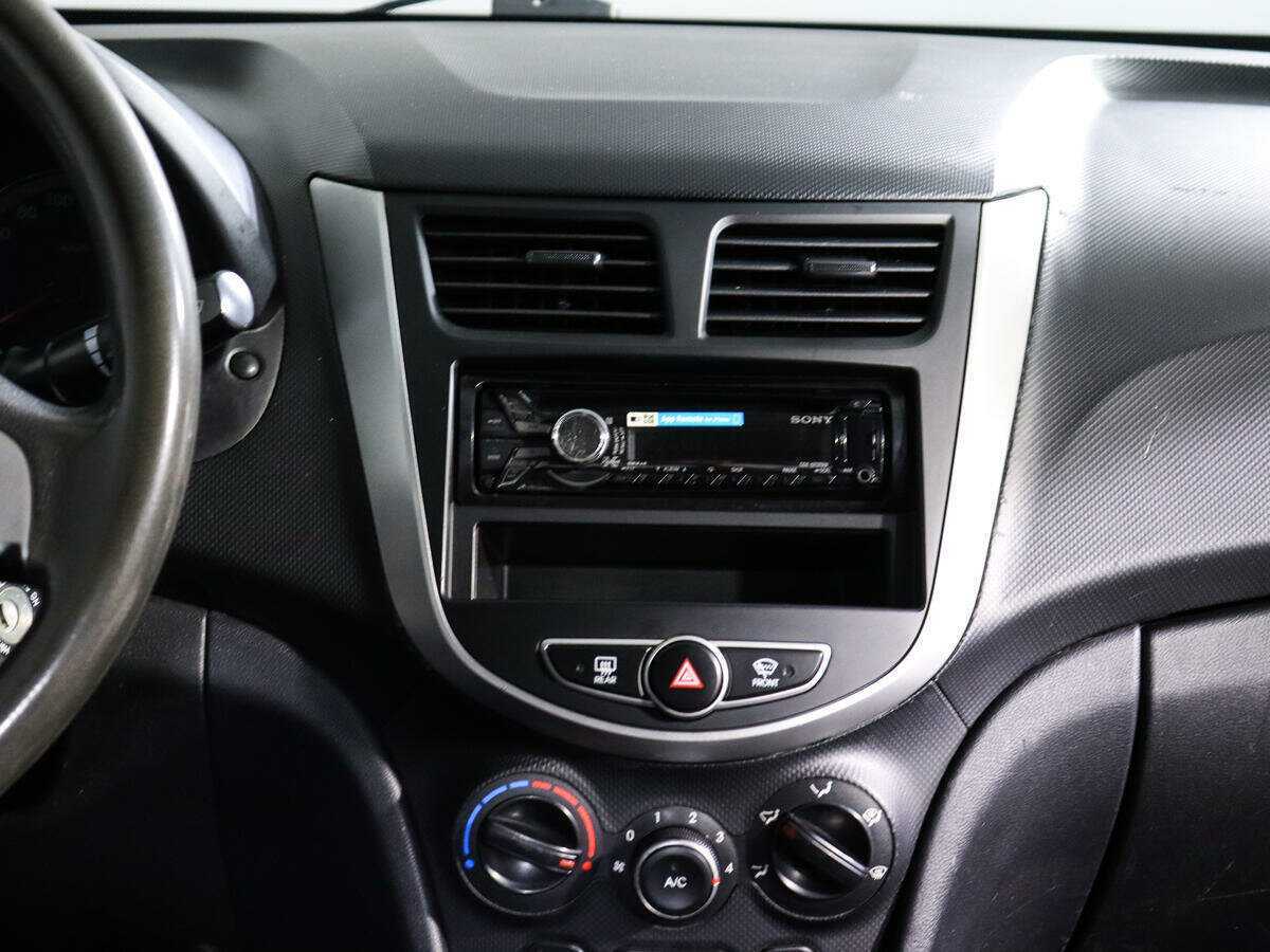 Б/У Хендай Солярис 2013 года. Фото: #12