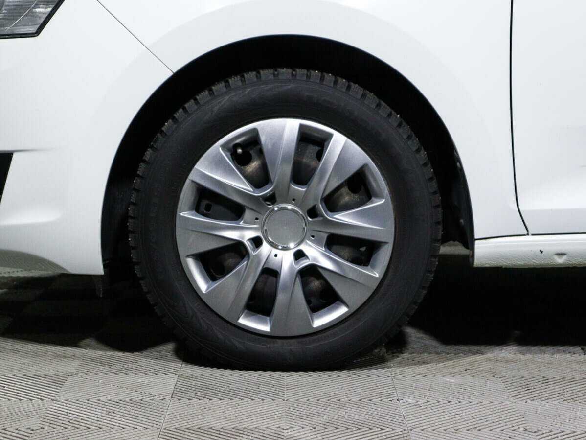 Б/У Шкода Рапид 2019 года. Фото: #12