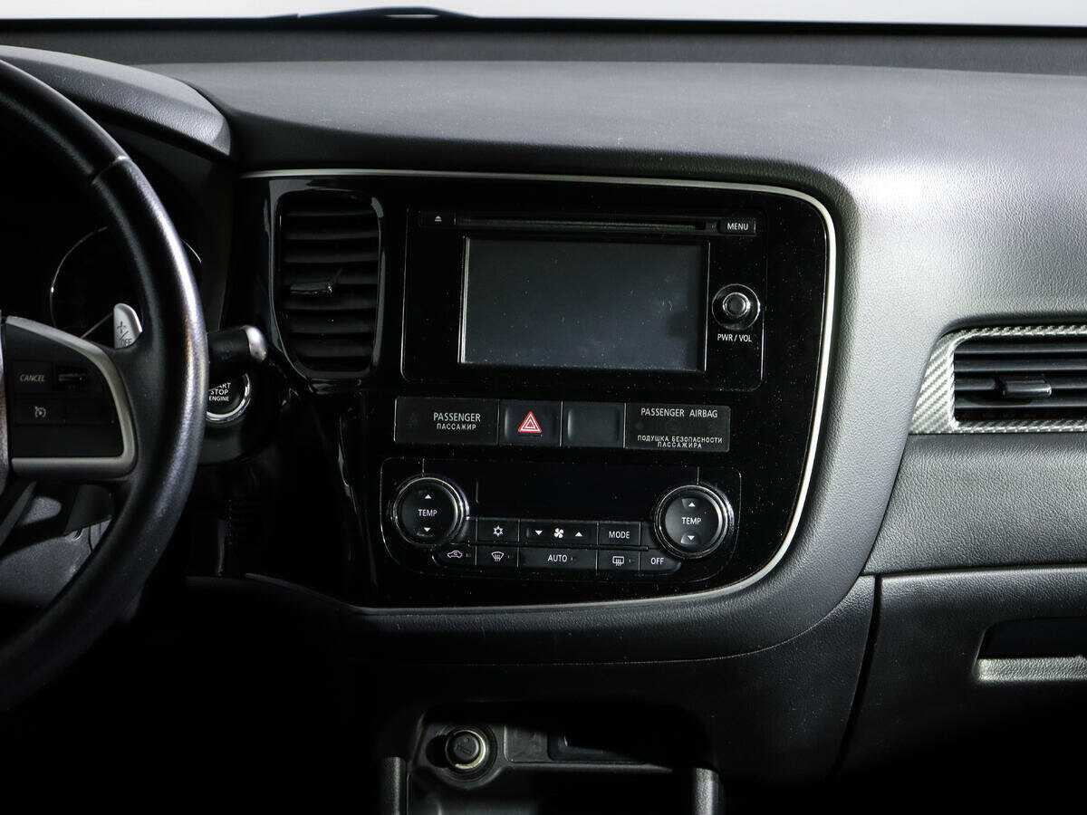 Б/У Митсубиши Оутлэндер 2013 года. Фото: #10