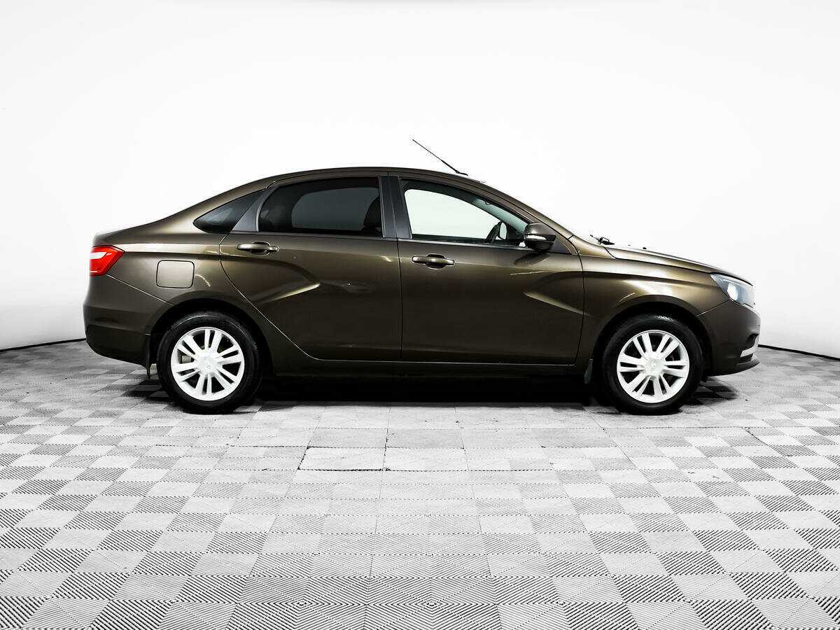 Б/У Лада (ВАЗ) Веста 2017 года. Фото: #3