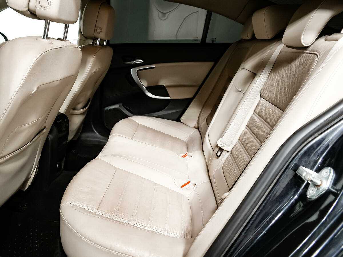 Б/У Опель Инсигния 2014 года. Фото: #9