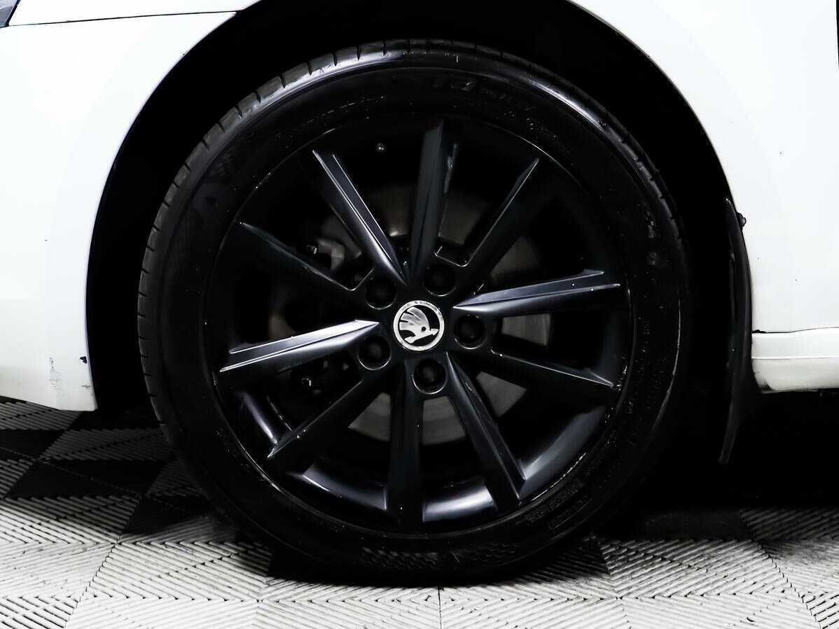 Б/У Шкода Октавия 2016 года. Фото: #13